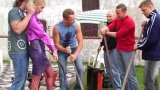 A pretty bourgeois fucking with several men A pretty bourgeois fucking with several men