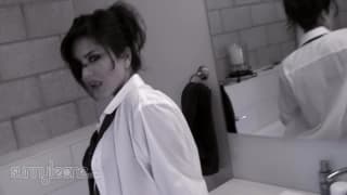 Exciting caresses for pretty Sunny Leone Exciting caresses for pretty Sunny Leone