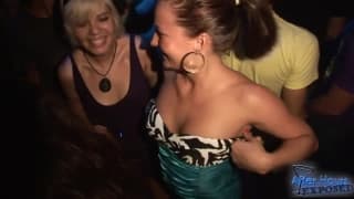 Morgan gives a blowjob in the car Morgan gives a blowjob in the car