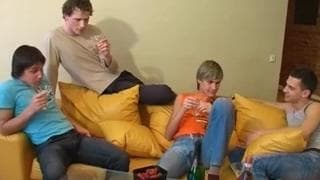 These two drunk guys fuck really well! These two drunk guys fuck really well!