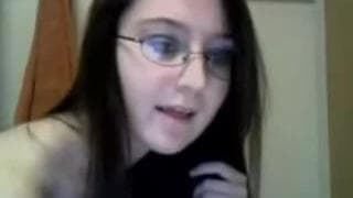 This girl loves to masturbate on webcam