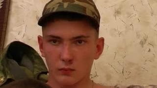 A small blowjob session for this army boy A small blowjob session for this army boy