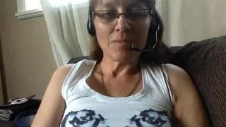 This milf is alone whilst masturbating This milf is alone whilst masturbating