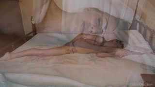 This flexible slut shows us everything This flexible slut shows us everything