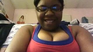 Black amateur chick shows her tits Black amateur chick shows her tits