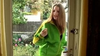 She just wants him deep in her ass She just wants him deep in her ass