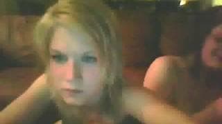An amateur lesbian session to watch An amateur lesbian session to watch