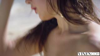 Naked and petite Ellie Leen gets fucked at the beach