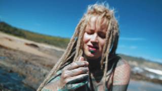 Anuskatzz finds a black cock by the sea Anuskatzz finds a black cock by the sea