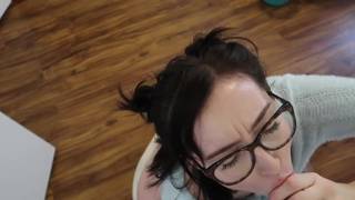 Hot girl does an amateur blowjob Hot girl does an amateur blowjob