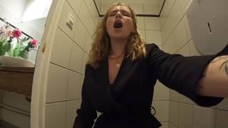 A French couple fuck in the car after a night out A French couple fuck in the car after a night out