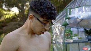 Jenna Starr wants to be fucked inside the greenhouse