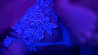 Online girl uses a giant dildo to orgasm for her fans