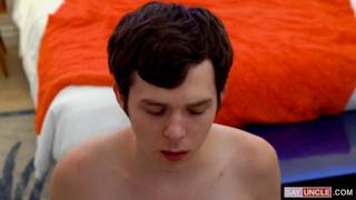 Twink get his asshole penetrated by his older stepbro