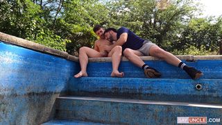 Cleaning pool man sucks the owner's cock like there's no tomorrow