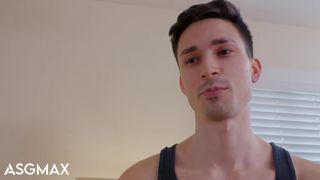 Messy roommate gets spitroasted, sucking cock and getting fucked