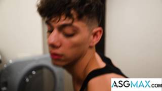 Brunette tattooed twink gets his dick sucked and slurped by his friend Brunette tattooed twink gets his dick sucked and slurped by his friend