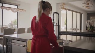 Cadence Lux and Scarlett Sage are so sensual fucking each other!