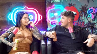 Lily Phillips invited a dwarf to her podcast to suck his dick!