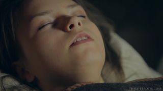 Beata Undine is a girl who caresses herself well and sensually