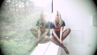 Ruby Kelly the blonde sexy dancer savors the wet autumn!