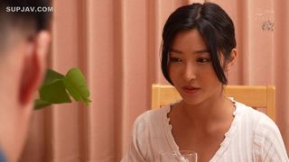 Emiri her watching porn and a man arrives to fuck her
