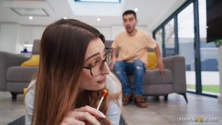 Jordi can fuck Shinratensei98 how he wants as long as she can watch TV
