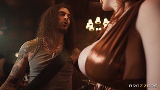 Abigaiil Morris fucks her boyfriend’s bandmate Mazee on New Year’s Eve