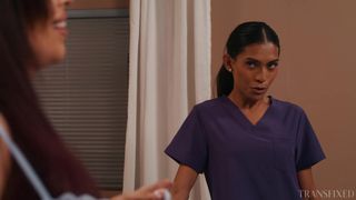 Avery Lust only wants masseuse to oil her up and give her a handjob