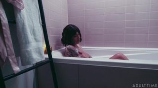 Femboy Dante takes a bubble bath and takes a cock inside his mouth