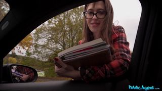 Brunette Mia De Vil gets on her knees to suck dick after getting money