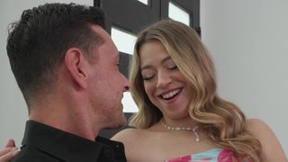 Summer Kline thanks her sugar daddy for the new present!